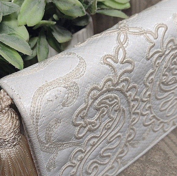 Vintage Judith Leiber Embroidered Tassel Crossbody Clutch Bag - Picture 13 of 16